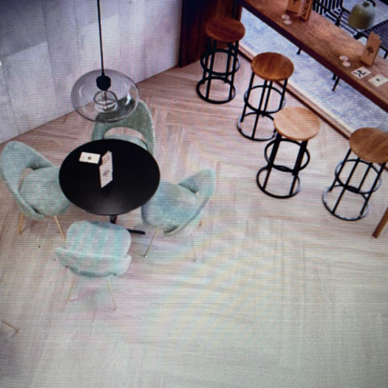 Scopri questo splendido appartamento quadrilocale situato nel rinomato quartiere di Sant'Andrea a...