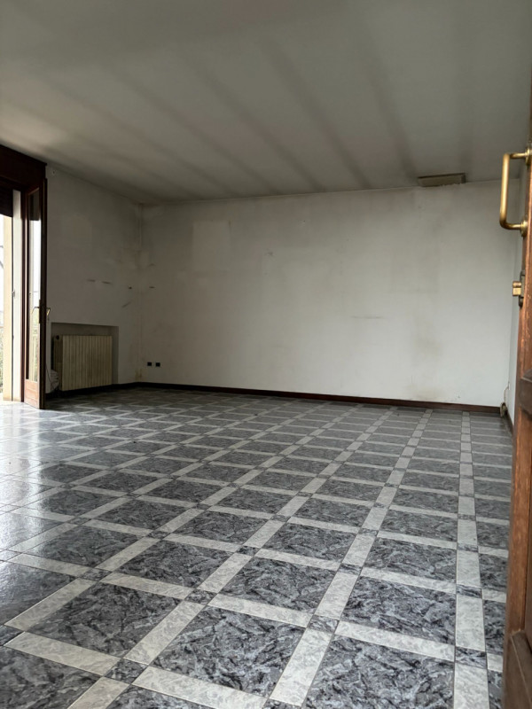 Nel cuore di Pojana Maggiore, in tranquillo quartiere residenziale situato in una strada chiusa e...