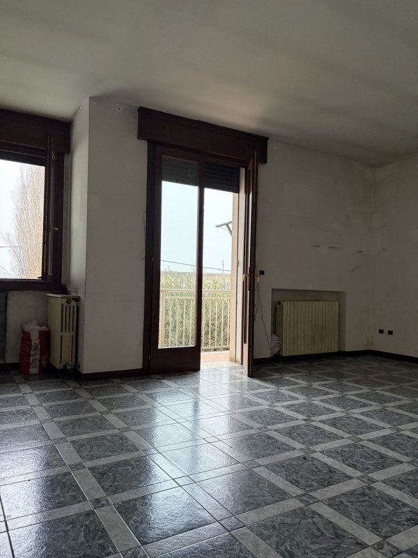 Nel cuore di Pojana Maggiore, in tranquillo quartiere residenziale situato in una strada chiusa e...