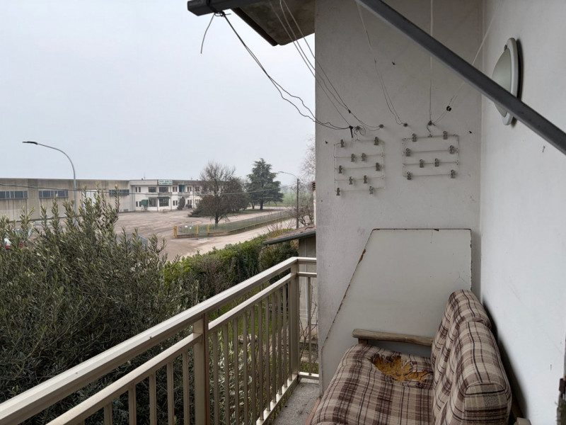 Nel cuore di Pojana Maggiore, in tranquillo quartiere residenziale situato in una strada chiusa e...