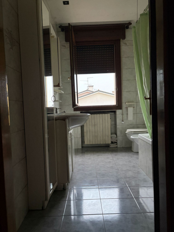 Nel cuore di Pojana Maggiore, in tranquillo quartiere residenziale situato in una strada chiusa e...