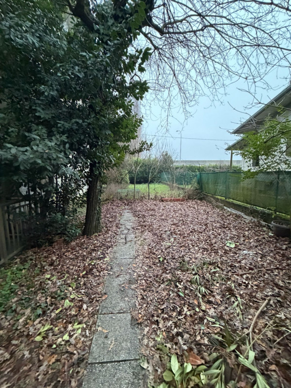 Nel cuore di Pojana Maggiore, in tranquillo quartiere residenziale situato in una strada chiusa e...