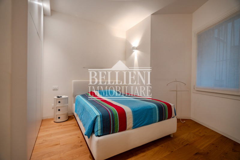 SANTA LUCIA - In posizione semicentrale, a ridosso delle mura di Porta Santa Lucia, proponiamo un...