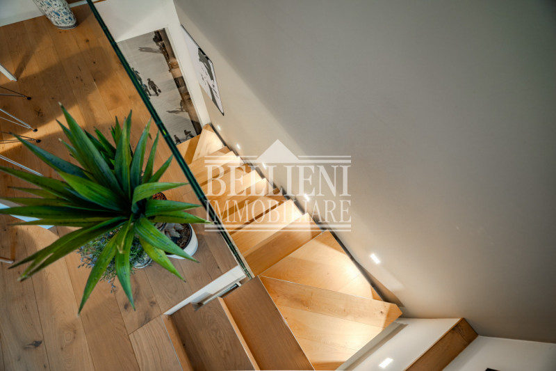 SANTA LUCIA - In posizione semicentrale, a ridosso delle mura di Porta Santa Lucia, proponiamo un...