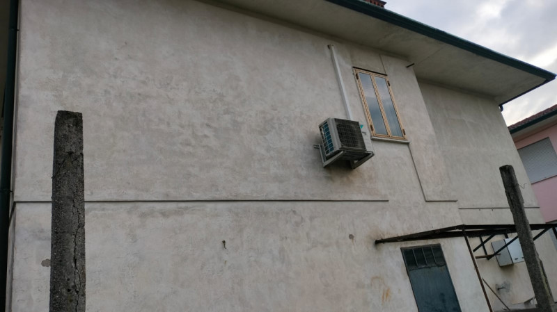 A soli cinque minuti dall’ospedale di Montecchio Maggiore, in posizione centrale e comoda a tutti...