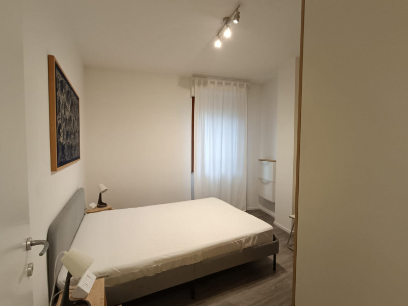 Proponiamo in esclusiva un moderno bilocale di circa 45 mq situato nel cuore della zona Facciolat...