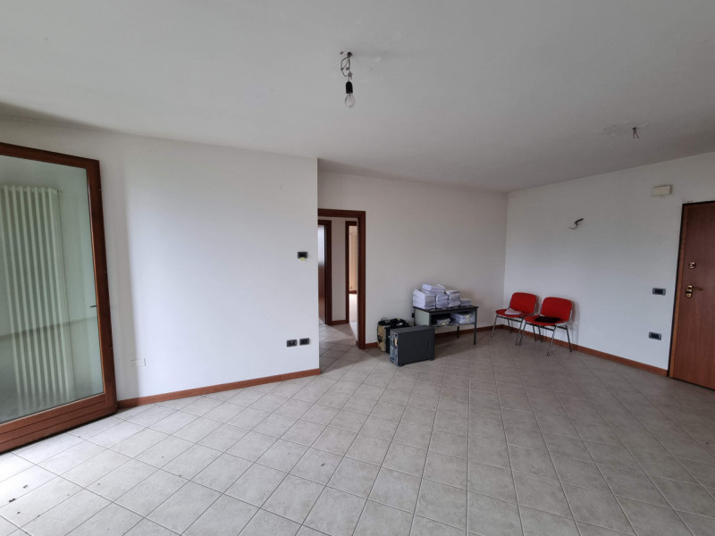 Lozzo Atestino (PD) a due passi dalla piazza principale del Paese, proponiamo in Locazione Appart...