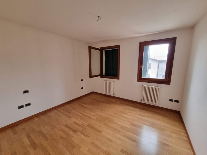 Lozzo Atestino (PD) a due passi dalla piazza principale del Paese, proponiamo in Locazione Appart...