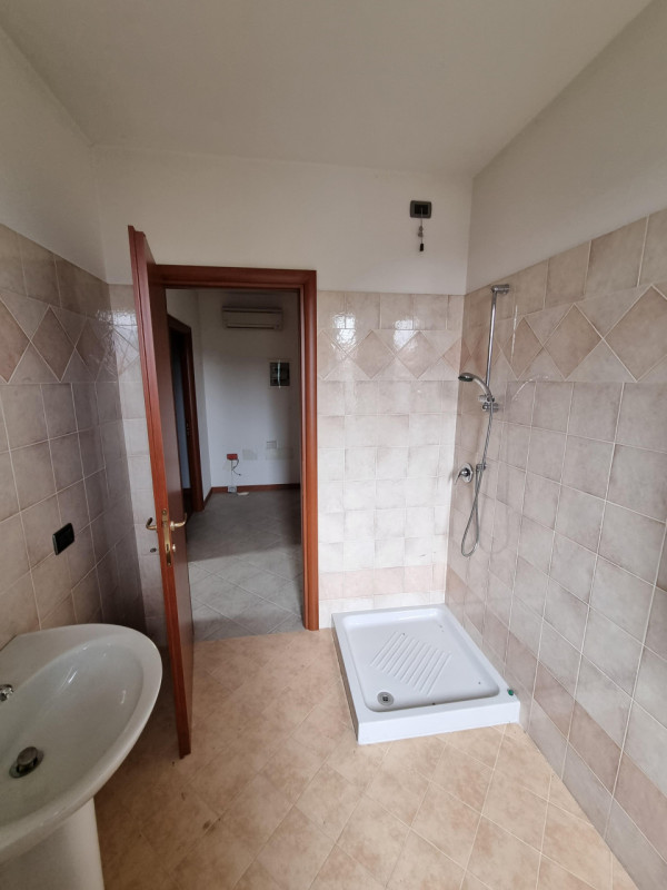 Lozzo Atestino (PD) a due passi dalla piazza principale del Paese, proponiamo in Locazione Appart...