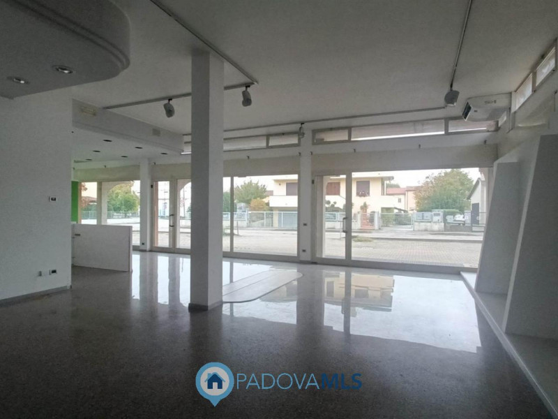 Immobile in esclusiva al Gruppo Padova MLS
In una zona facilmente raggiungibile e con facilità di...