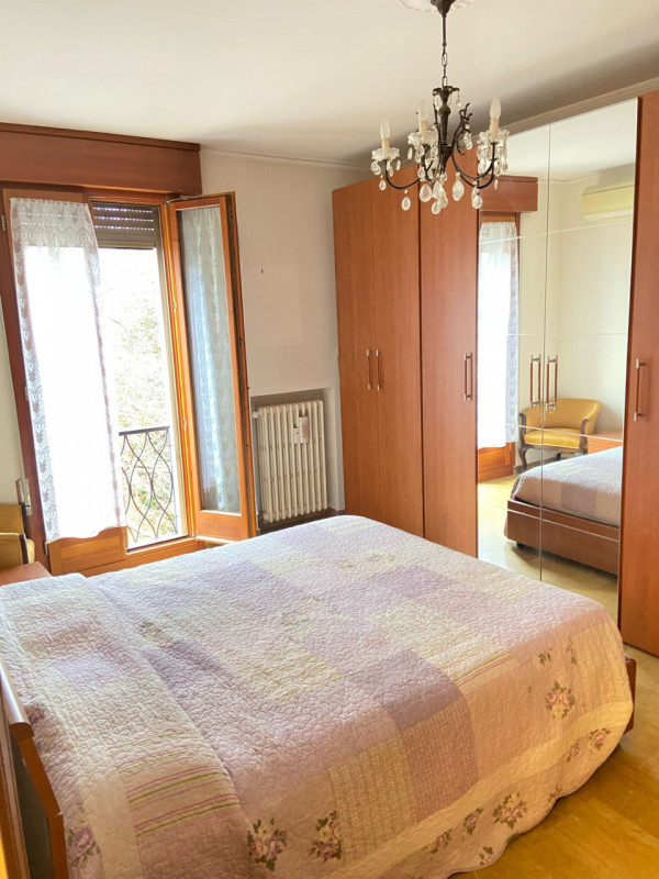 VENEZIA - STAZIONE: CLASSE ENERGETICA F - EPgl,nren  153,80 KWh/mq anno. 
Vicinissimo alla Stazio...