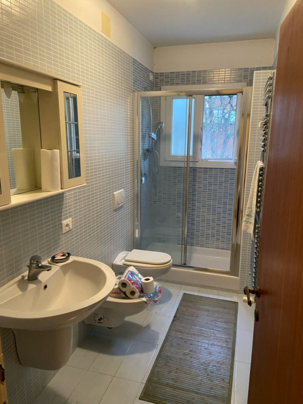 VENEZIA - STAZIONE: CLASSE ENERGETICA F - EPgl,nren  153,80 KWh/mq anno. 
Vicinissimo alla Stazio...