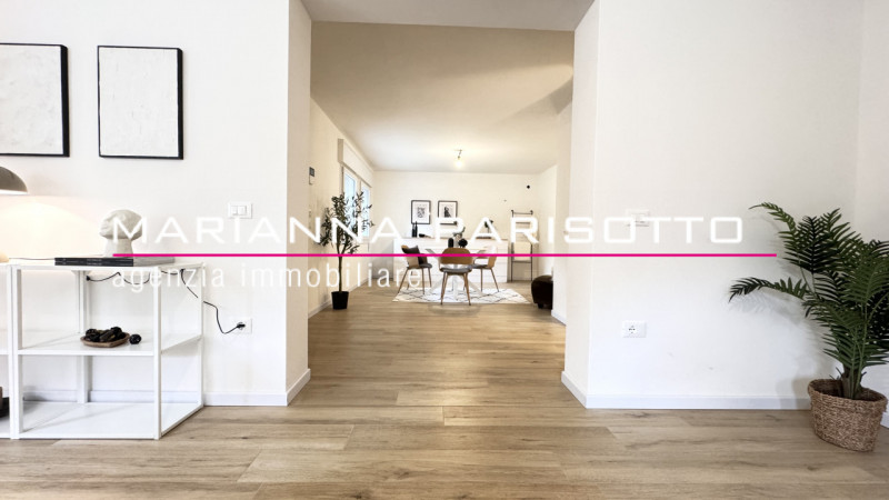 Ns. esclusiva: APPARTAMENTO APPENA RISTRUTTURATO CON GIARDINO E INGRESSO AUTONOMO SU 2 UNITÀ. 

I...