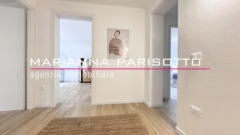 Ns. esclusiva: APPARTAMENTO APPENA RISTRUTTURATO CON GIARDINO E INGRESSO AUTONOMO SU 2 UNITÀ. 

I...