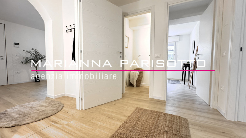 Ns. esclusiva: APPARTAMENTO APPENA RISTRUTTURATO CON GIARDINO E INGRESSO AUTONOMO SU 2 UNITÀ. 

I...