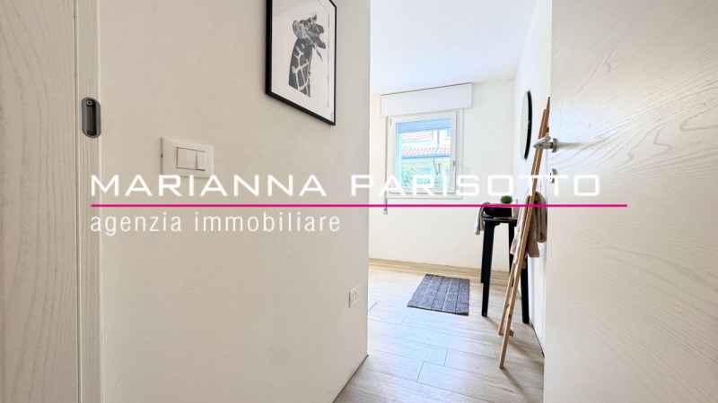 Ns. esclusiva: APPARTAMENTO APPENA RISTRUTTURATO CON GIARDINO E INGRESSO AUTONOMO SU 2 UNITÀ. 

I...