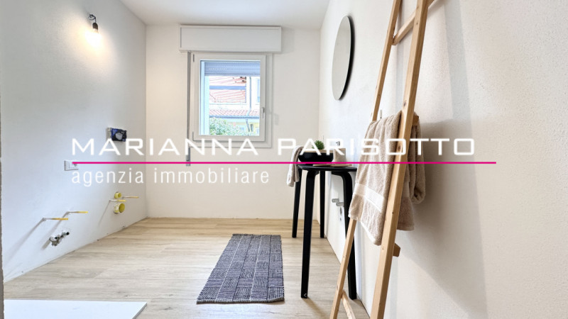 Ns. esclusiva: APPARTAMENTO APPENA RISTRUTTURATO CON GIARDINO E INGRESSO AUTONOMO SU 2 UNITÀ. 

I...