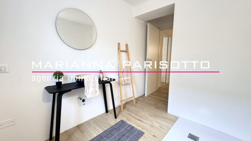 Ns. esclusiva: APPARTAMENTO APPENA RISTRUTTURATO CON GIARDINO E INGRESSO AUTONOMO SU 2 UNITÀ. 

I...