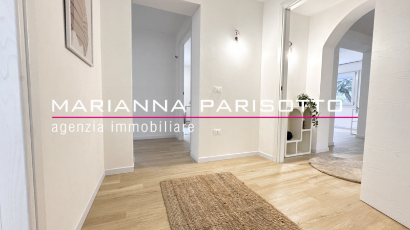 Ns. esclusiva: APPARTAMENTO APPENA RISTRUTTURATO CON GIARDINO E INGRESSO AUTONOMO SU 2 UNITÀ. 

I...