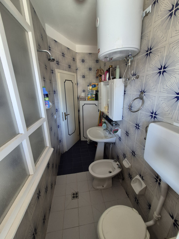 Vendesi Villino con giardino di proprietà e ingresso indipendente facente parte di un residence d...