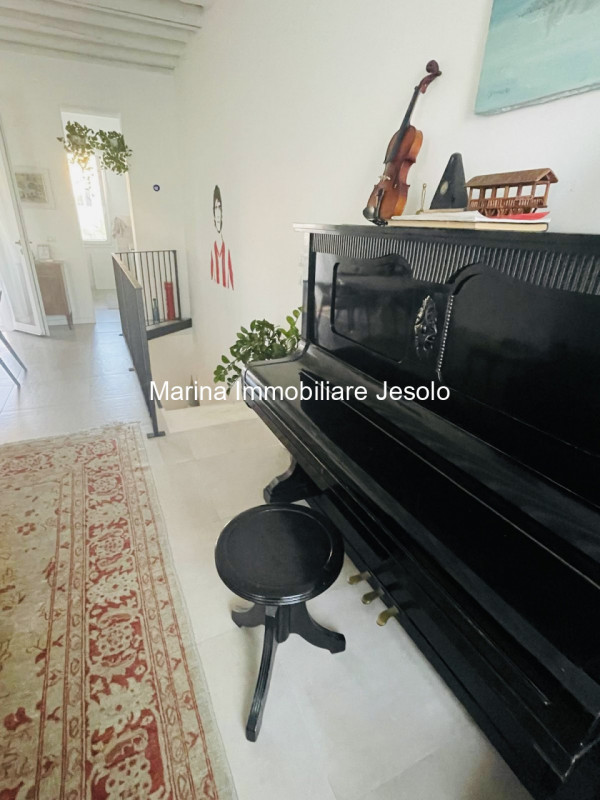 In una tranquilla e riservata strada interna nella zona residenziale di San Felice, proponiamo in...