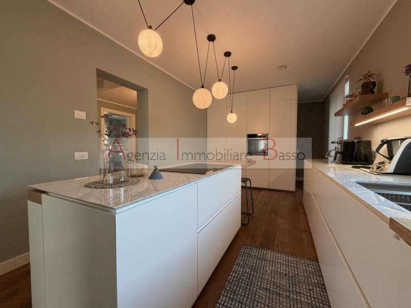 PADOVA – MADONNA PELLEGRINA
Una casa che non ti aspetteresti mai.
All’esterno conserva il caratte...