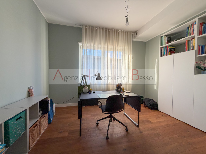 PADOVA – MADONNA PELLEGRINA
Una casa che non ti aspetteresti mai.
All’esterno conserva il caratte...