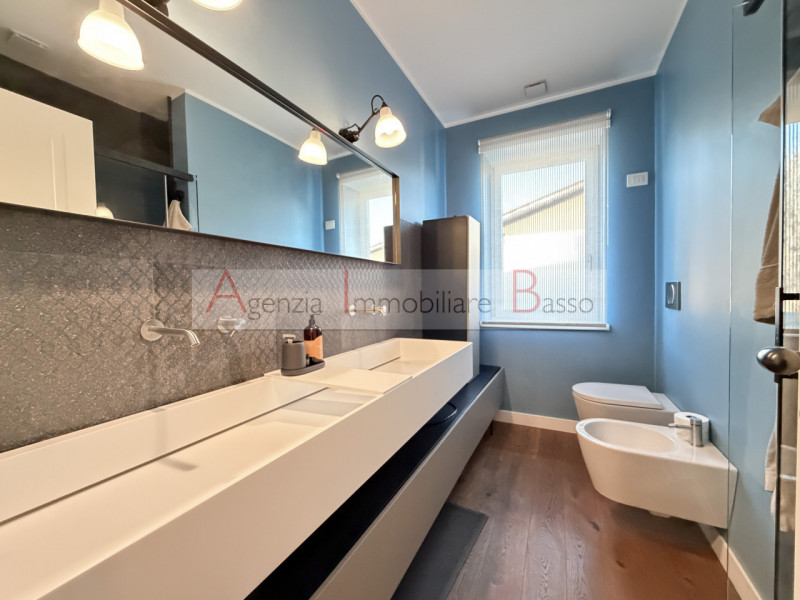 PADOVA – MADONNA PELLEGRINA
Una casa che non ti aspetteresti mai.
All’esterno conserva il caratte...