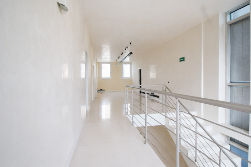 Viale Verona. In un contesto signorile edificato negli anni 2000, caratterizzato da una struttura...