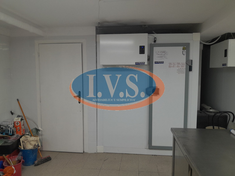 VENDESI ATTIVITA' DI BAR ZONA STADIO - VICENZA VICENZA (VI):
In zona di grande visibilità VENDESI...