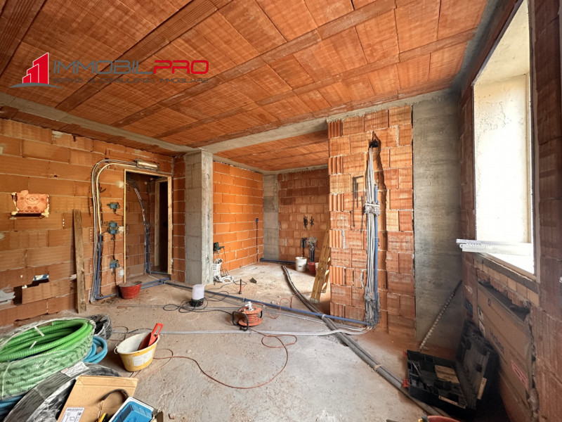 Proponiamo in vendita un appartamento di nuova costruzione inserito in un contesto esclusivo di s...