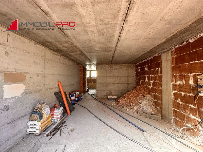 Proponiamo in vendita un appartamento di nuova costruzione inserito in un contesto esclusivo di s...