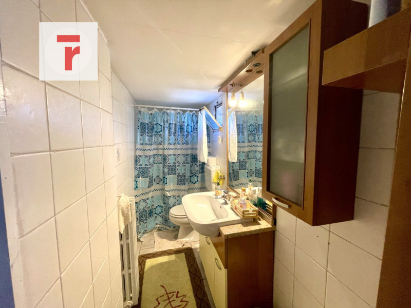 Vicinanze Legnaro proponiamo casa singola con giardino di 1000mq.

L'abitazione è immersa nel ver...