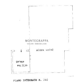 Situata nel centro di Riese Pio X, questa affascinante porzione di testa di trifamiliare è ora di...