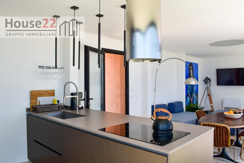 AVOLA - SIRACUSA. Immagina di svegliarti ogni mattina con la vista mozzafiato sul mare, immerso i...