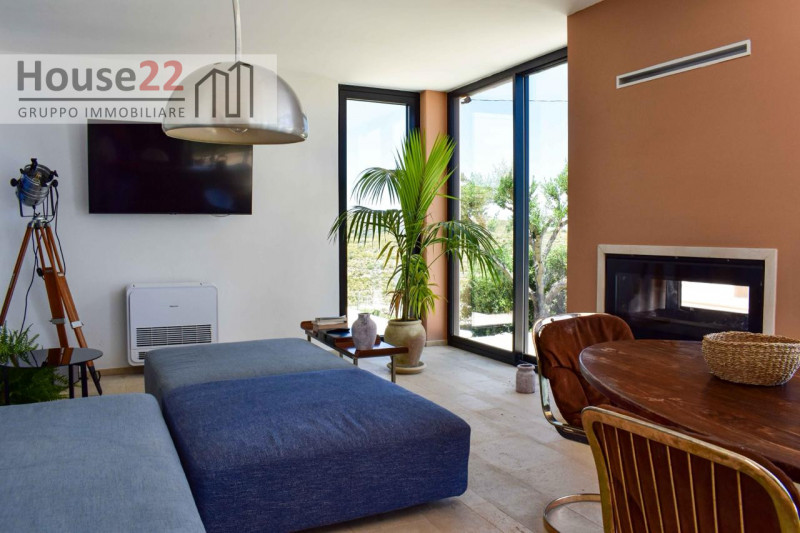 AVOLA - SIRACUSA. Immagina di svegliarti ogni mattina con la vista mozzafiato sul mare, immerso i...