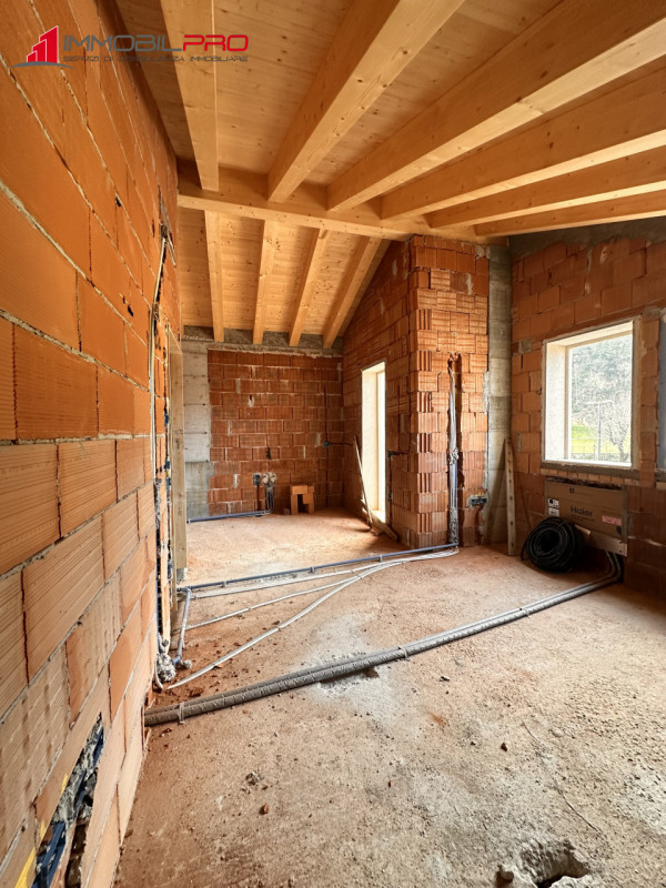 Proponiamo in vendita un appartamento di nuova costruzione inserito in un contesto esclusivo di s...