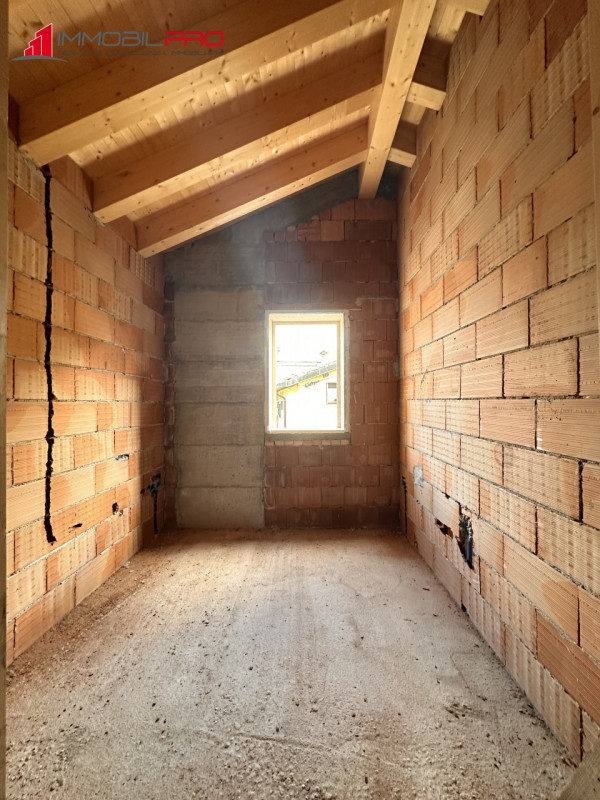 Proponiamo in vendita un appartamento di nuova costruzione inserito in un contesto esclusivo di s...