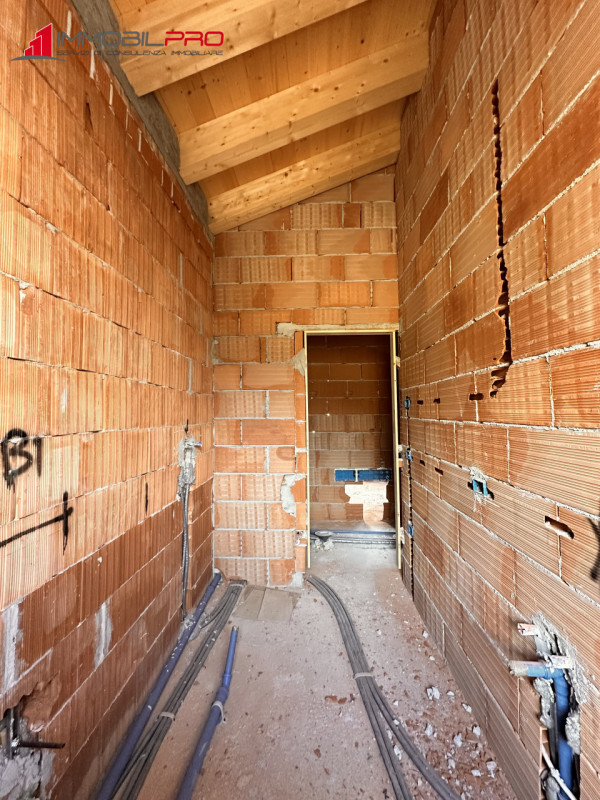 Proponiamo in vendita un appartamento di nuova costruzione inserito in un contesto esclusivo di s...