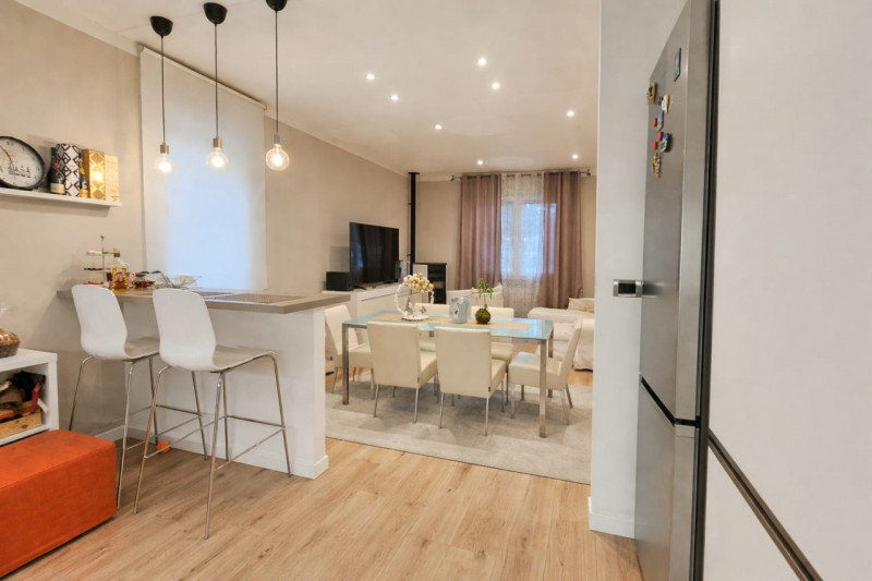 Si propone introvabile soluzione totalmente indipendente e disposta in unico livello al piano ter...