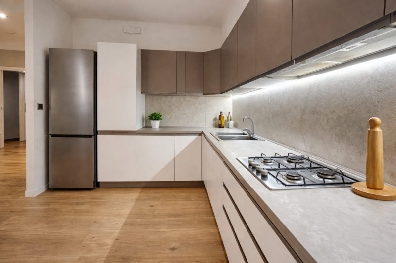 Si propone introvabile soluzione totalmente indipendente e disposta in unico livello al piano ter...