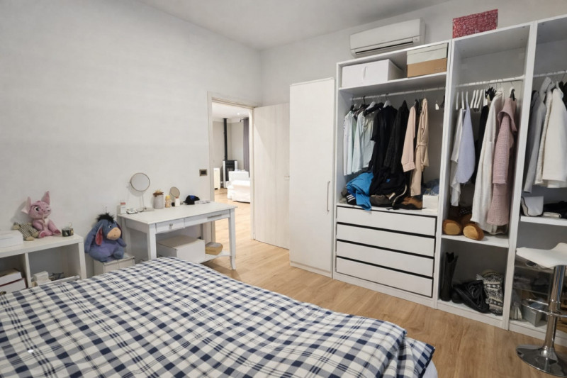 Si propone introvabile soluzione totalmente indipendente e disposta in unico livello al piano ter...