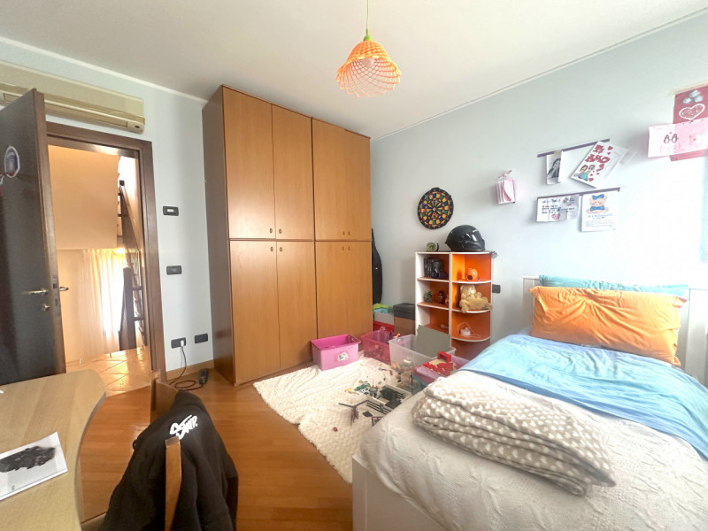 Abano, Monterosso. Bifamiliare, con vista colli, del 2000, in vendita a Euro 375.000, con stupend...