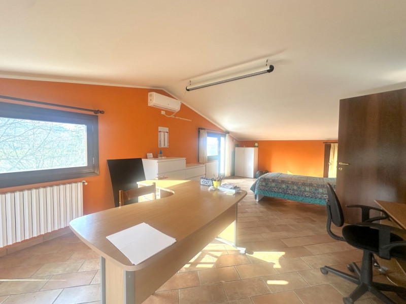 Abano, Monterosso. Bifamiliare, con vista colli, del 2000, in vendita a Euro 375.000, con stupend...