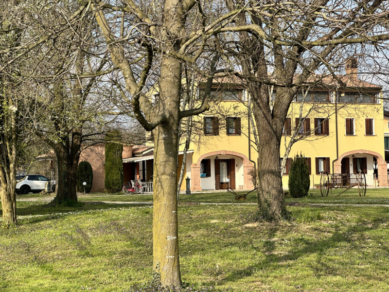 Abano, Monterosso. Bifamiliare, con vista colli, del 2000, in vendita a Euro 375.000, con stupend...