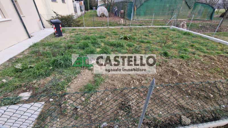 Borgoricco a poca distanza dal centro paese su fabbricato di 3 unità ristrutturato e senza spese ...