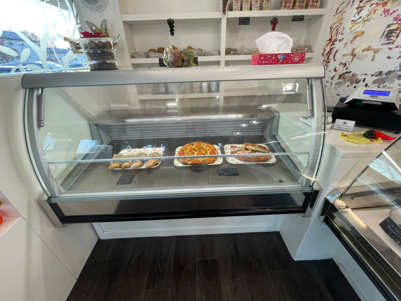 Proponiamo in vendita un'attività commerciale alimentare situata nel cuore di Sarmeola, frazione ...