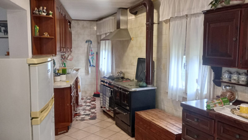 Proponiamo in vendita una splendida porzione di bifamiliare situata nel cuore della tranquilla lo...