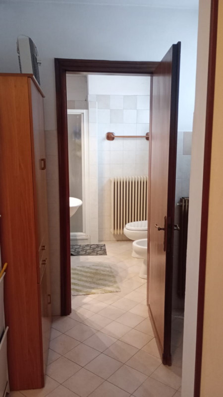 Proponiamo in vendita una splendida porzione di bifamiliare situata nel cuore della tranquilla lo...