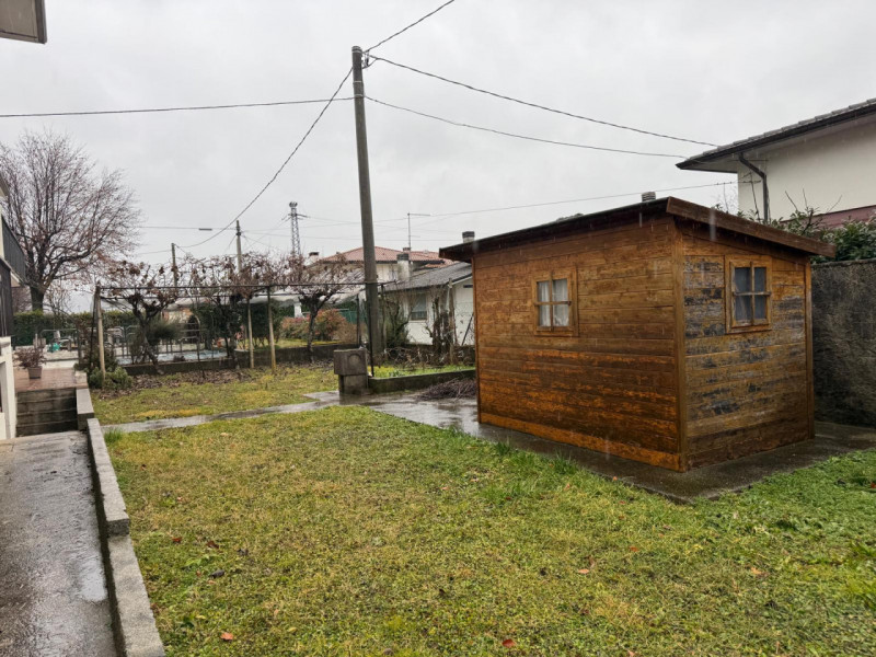 PIOVENE ROCCHETTE LOCALITA' MARONARO
Proponiamo in vendita un appartamento tricamere al piano ter...
